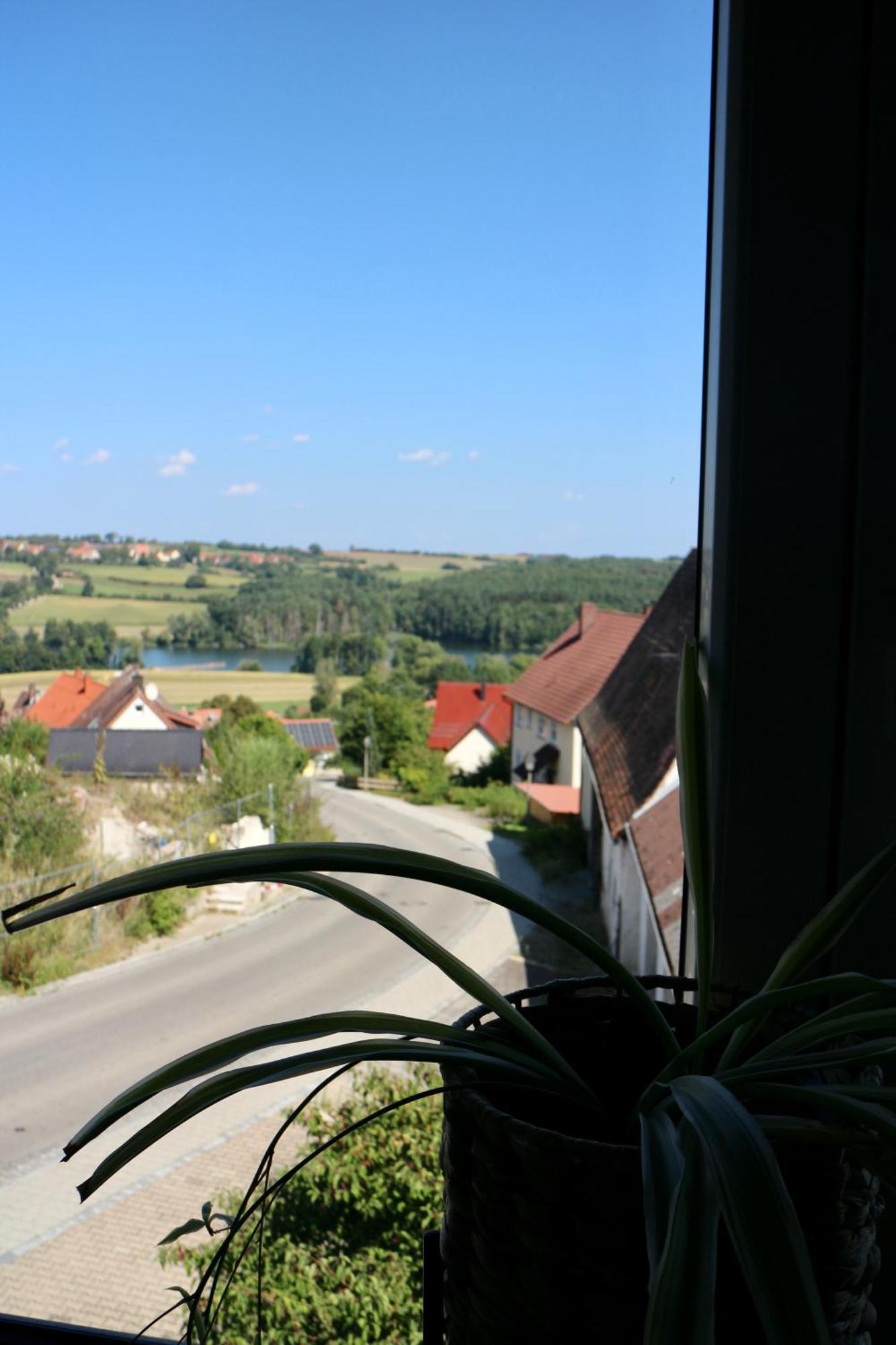 Gemuetliches Apartment Am Brombachsee Mit Seeblick. Absberg Kültér fotó